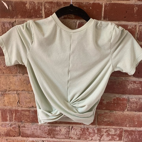 H&M Light Green Crop Top - Picture 2 of 7